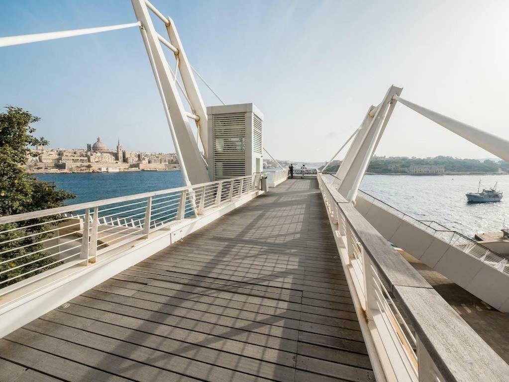 Апартаменты Cosy 1Br Penthouse With Terrace, Great Location Gzira Экстерьер фото